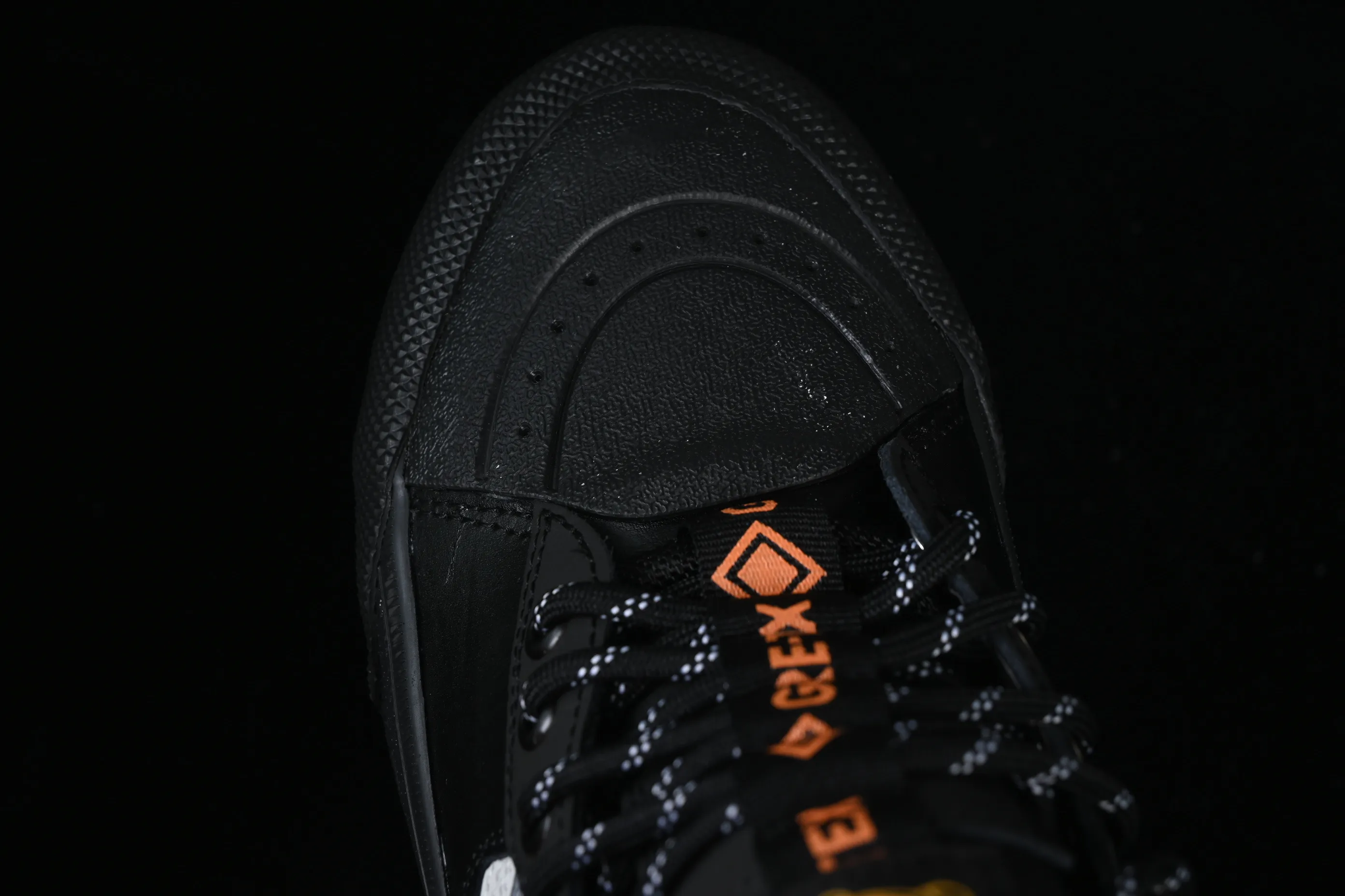 All categories Vans Vans series Vans Hi Vans high-top Vans Sk8-Hi Gore Te Outdoor adventure series round-toe lace-up high-top outdoor functional casual shoes VN0A5I1110K